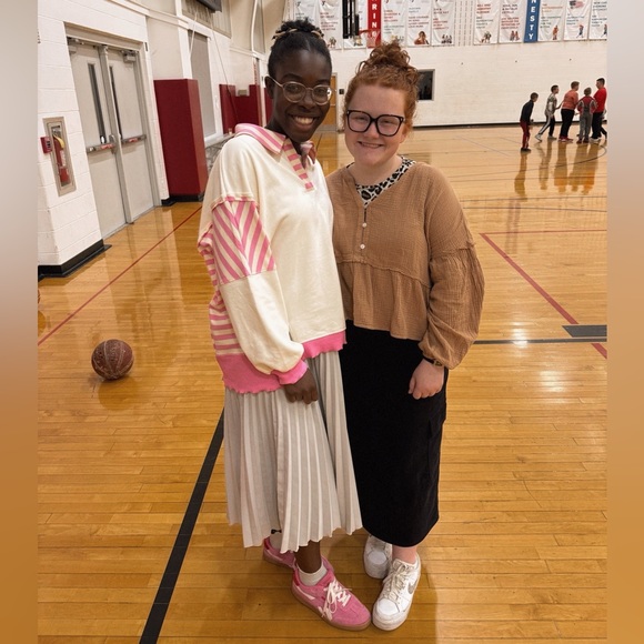 โฟ AUTUMNโS CLOSET โฟ - Picture 4 of 4